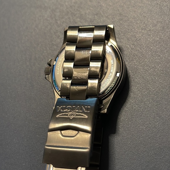 Invicta Objet d’Art - Picture 2 of 4